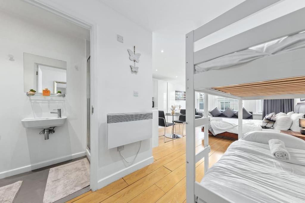 Spacious And Delightful Sleep 5 Piccadilly Vrc London Exterior foto