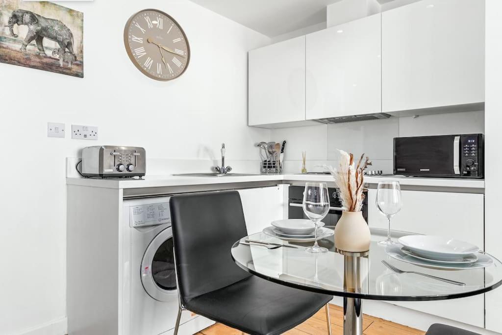 Spacious And Delightful Sleep 5 Piccadilly Vrc London Exterior foto